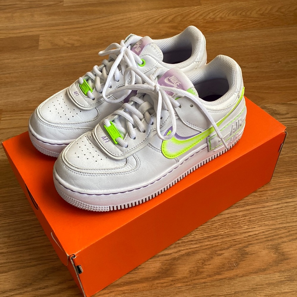 EUC white NIKE Air Force One